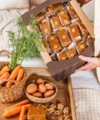 Boîte de gâteau aux carottes sans gluten et lactose 30 unités Boîte de gâteau aux carottes sans gluten et lactose 30 unités