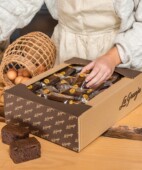 Box of cocoa sponge cake with chocolate chips, gluten-free and lactose-free 30uds Box of cocoa sponge cake with chocolate chips, gluten-free and lactose-free 30uds