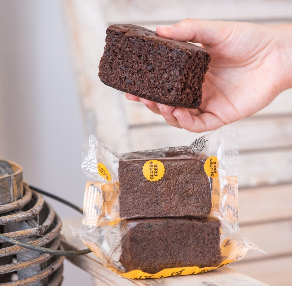 Box of cocoa sponge cake with chocolate chips, gluten-free and lactose-free 30uds Box of cocoa sponge cake with chocolate chips, gluten-free and lactose-free 30uds