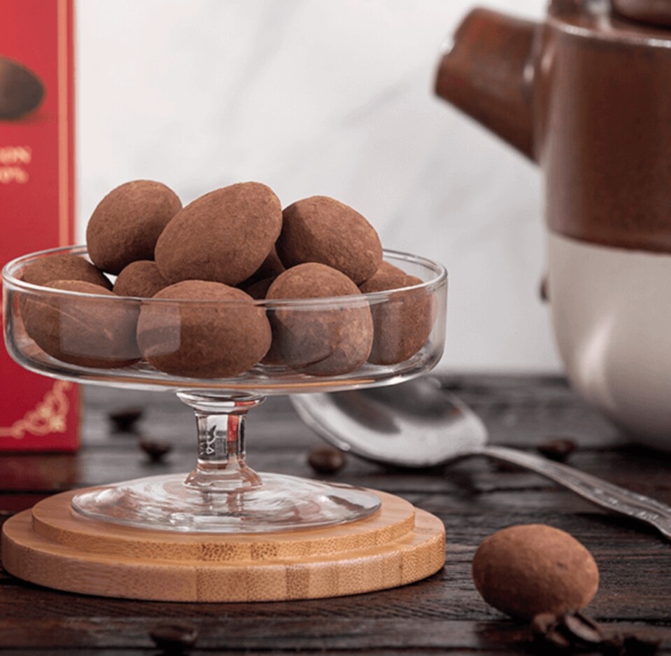 Des bonbons au café avec chocolat noir à 70 %