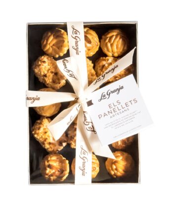Safata de Panellets de Pinyons i Ametlles