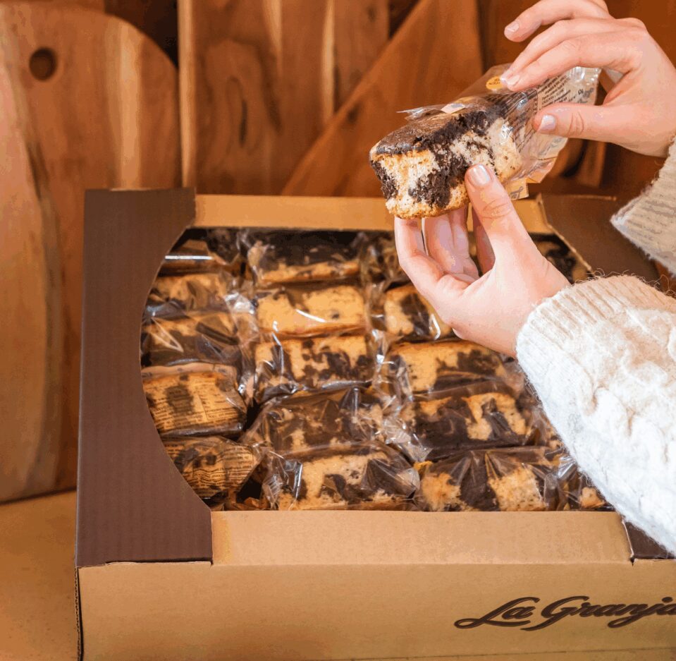 Boîte traditionnelle de gâteau en marbre sans gluten et lactose 30 pièces