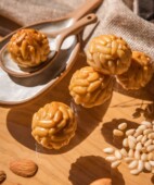 Tira de Panellets de Piñones y Almendras