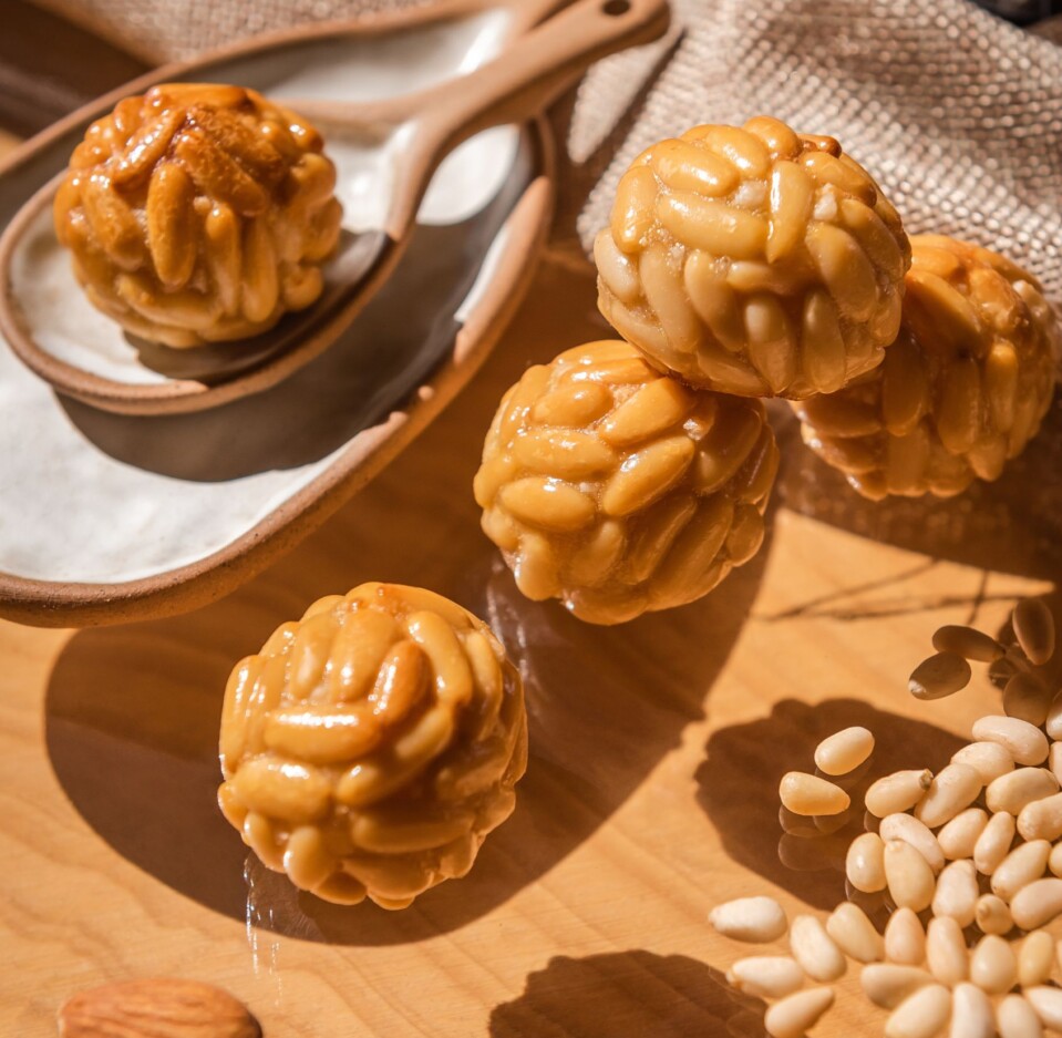 Tira de Panellets de Piñones y Almendras